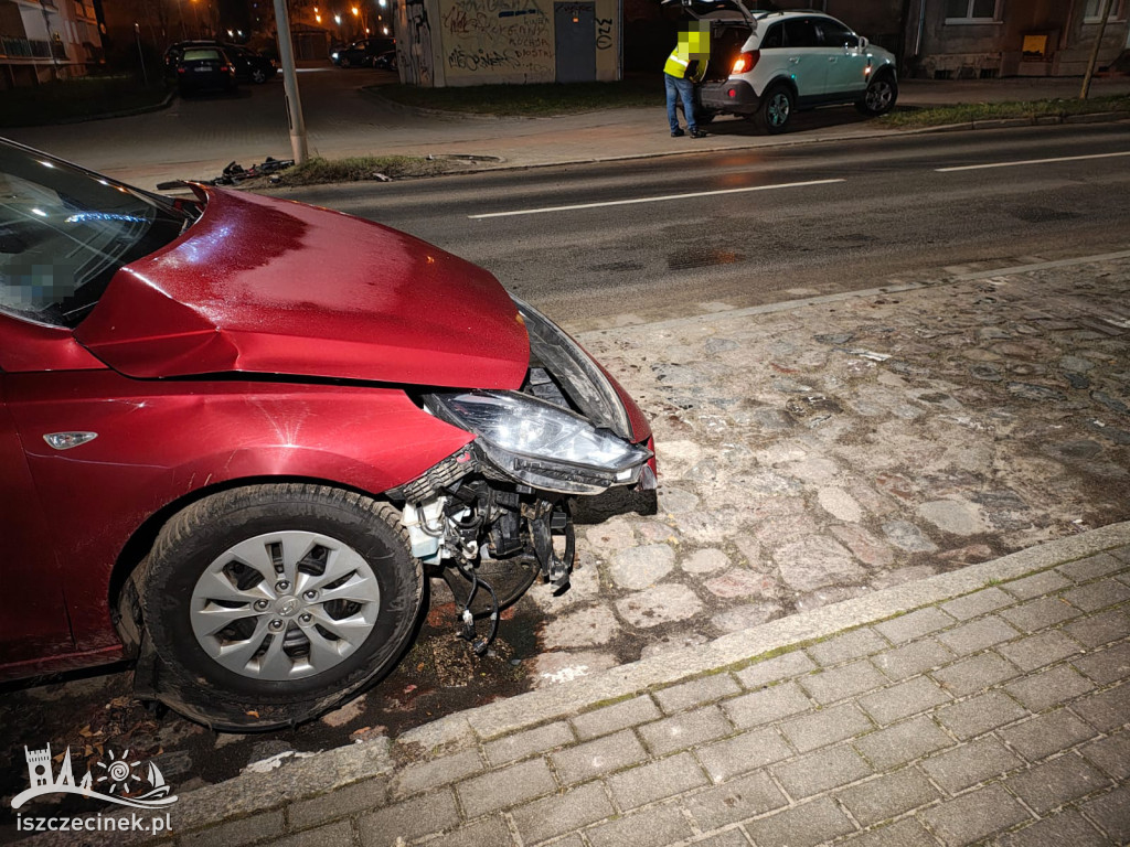 Poranna kolizja w Szczecinku – Hyundai wjechał w Opla