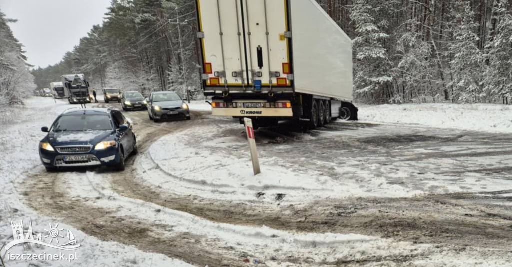 Atak zimy w regionie. Utrudnienia na drogach, brak prądu ZDJĘCIA, WIDEO