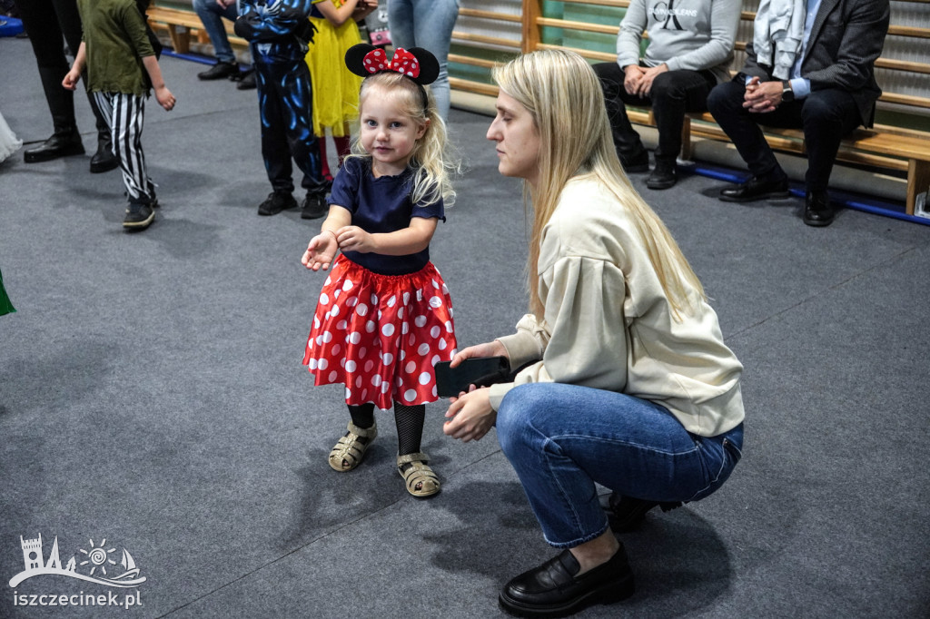 Bal Karnawałowy w Szczecinku – radość, tańce i wsparcie dla zwierząt. Zobacz, jak bawili się najmłodsi!