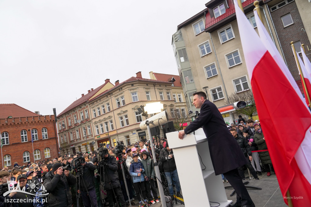 Sławomir Mentzen w Szczecinku – spotkanie na Placu Wolności przyciągnęło tłumy