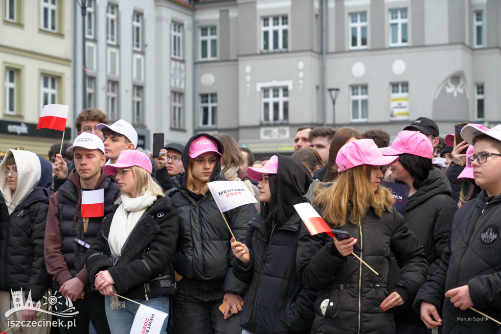 Sławomir Mentzen w Szczecinku – spotkanie na Placu Wolności przyciągnęło tłumy