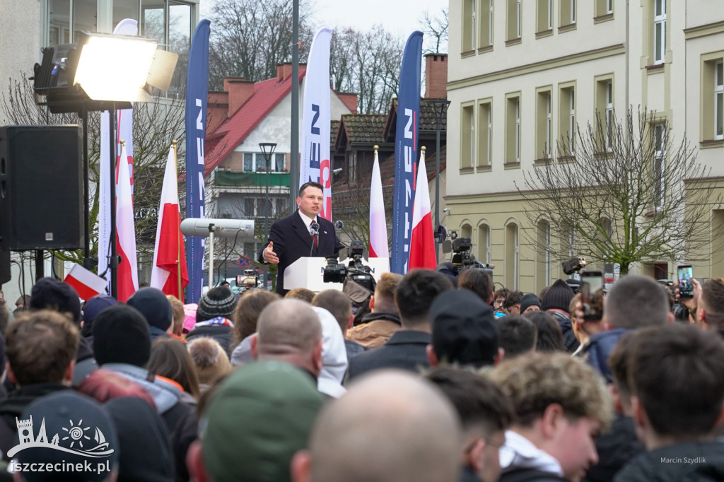 Sławomir Mentzen w Szczecinku – spotkanie na Placu Wolności przyciągnęło tłumy