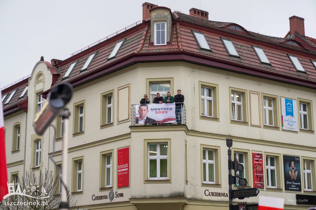 Sławomir Mentzen w Szczecinku – spotkanie na Placu Wolności przyciągnęło tłumy