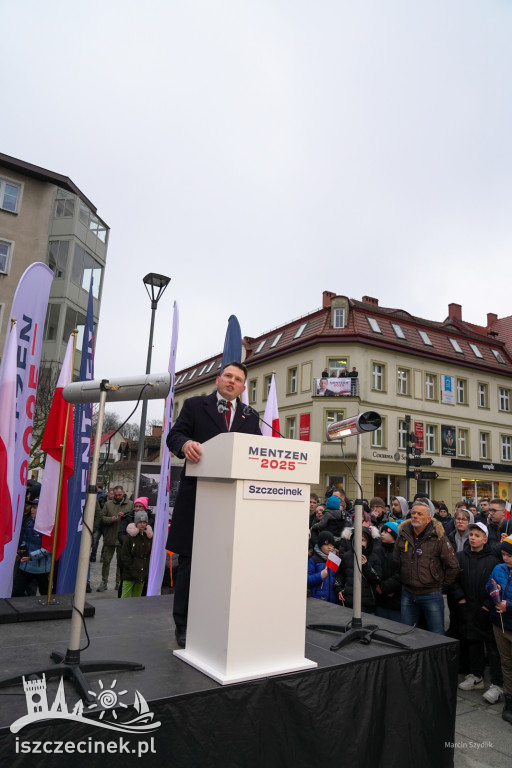 Sławomir Mentzen w Szczecinku – spotkanie na Placu Wolności przyciągnęło tłumy