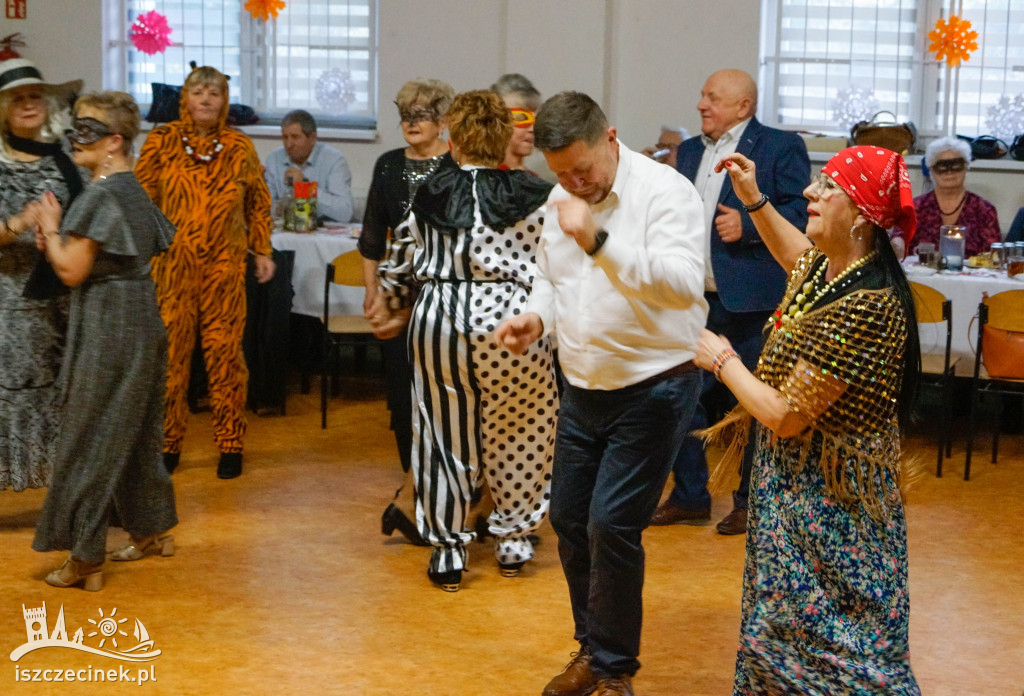 Karnawał Seniorów w Gminie Szczecinek – radość i taniec