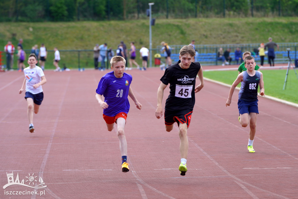 Emocje, uśmiechy i sport – zobacz zdjęcia z mistrzostw