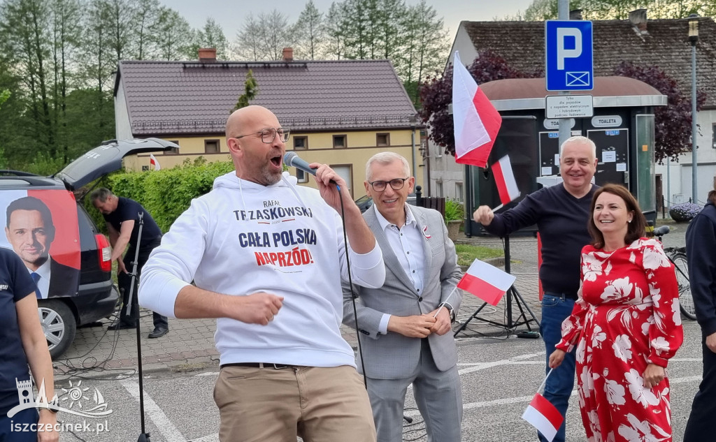 Wiec „Obywatele Naprzód” KO w Białym Borze z udziałem posłów