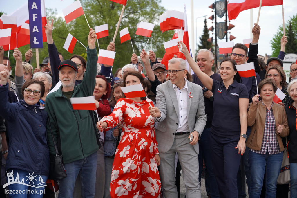Wiec „Obywatele Naprzód” KO w Białym Borze z udziałem posłów