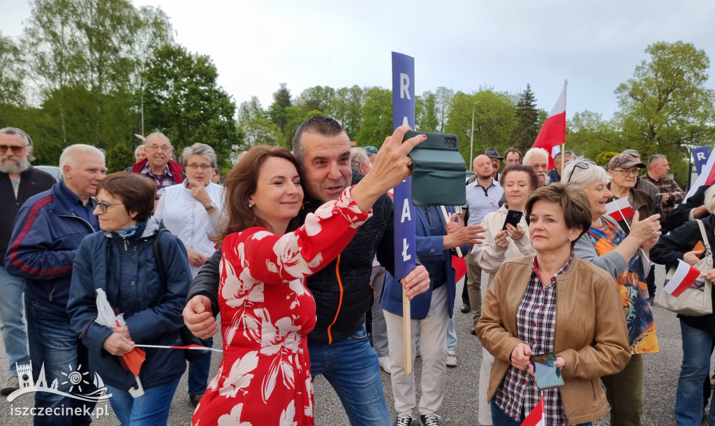 Wiec „Obywatele Naprzód” KO w Białym Borze z udziałem posłów