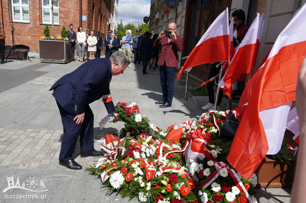 Szczecinek świętuje Konstytucję 3 Maja. Uroczystości na placu Wolności