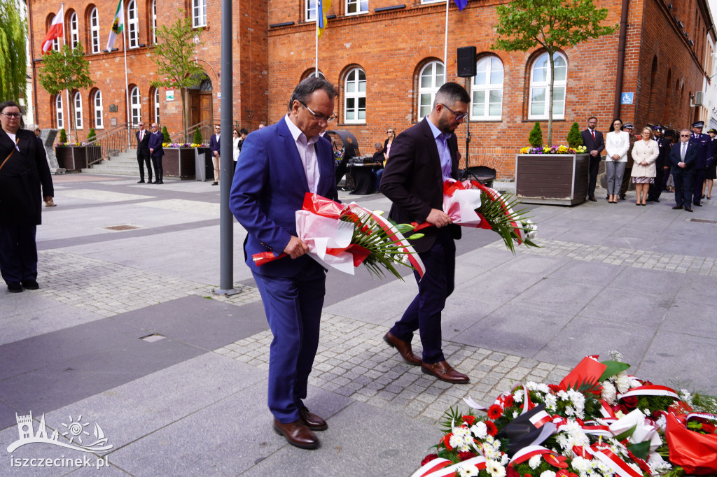 Szczecinek świętuje Konstytucję 3 Maja. Uroczystości na placu Wolności