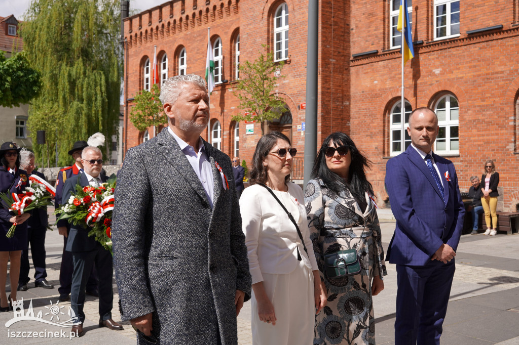 Szczecinek świętuje Konstytucję 3 Maja. Uroczystości na placu Wolności