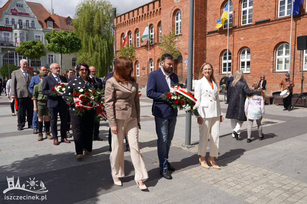 Szczecinek świętuje Konstytucję 3 Maja. Uroczystości na placu Wolności