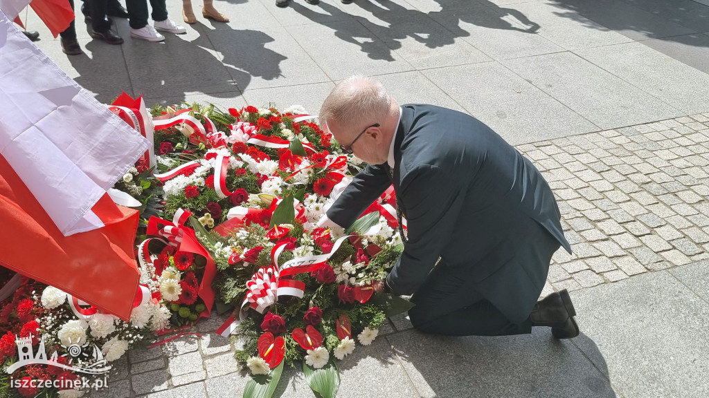 Szczecinek świętuje Konstytucję 3 Maja. Uroczystości na placu Wolności