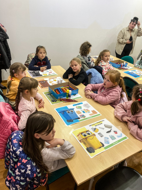 Zamiatarki, śmieciarki i strażnicy planety! Dzieciaki podbiły spółkę komunalną