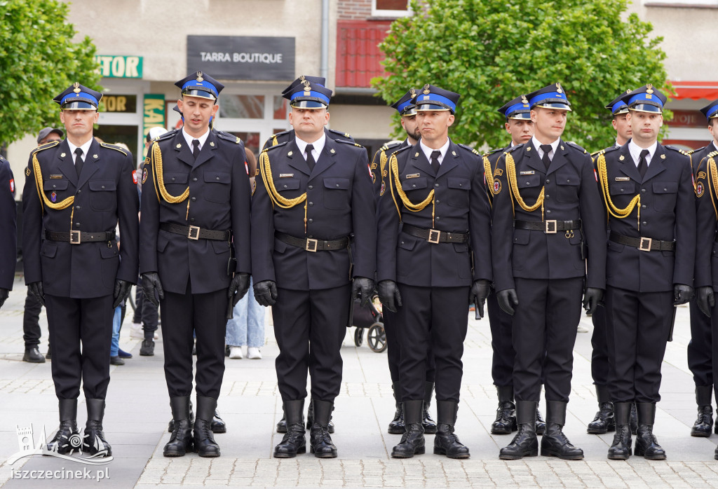 Strażacka gala na placu Wolności