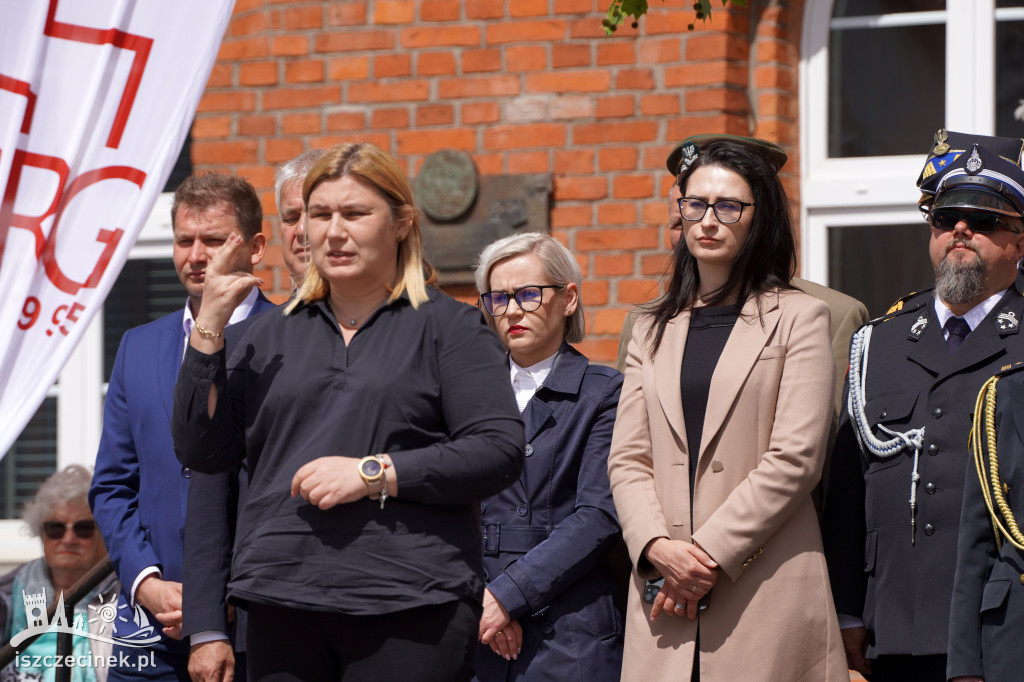 Strażacka gala na placu Wolności