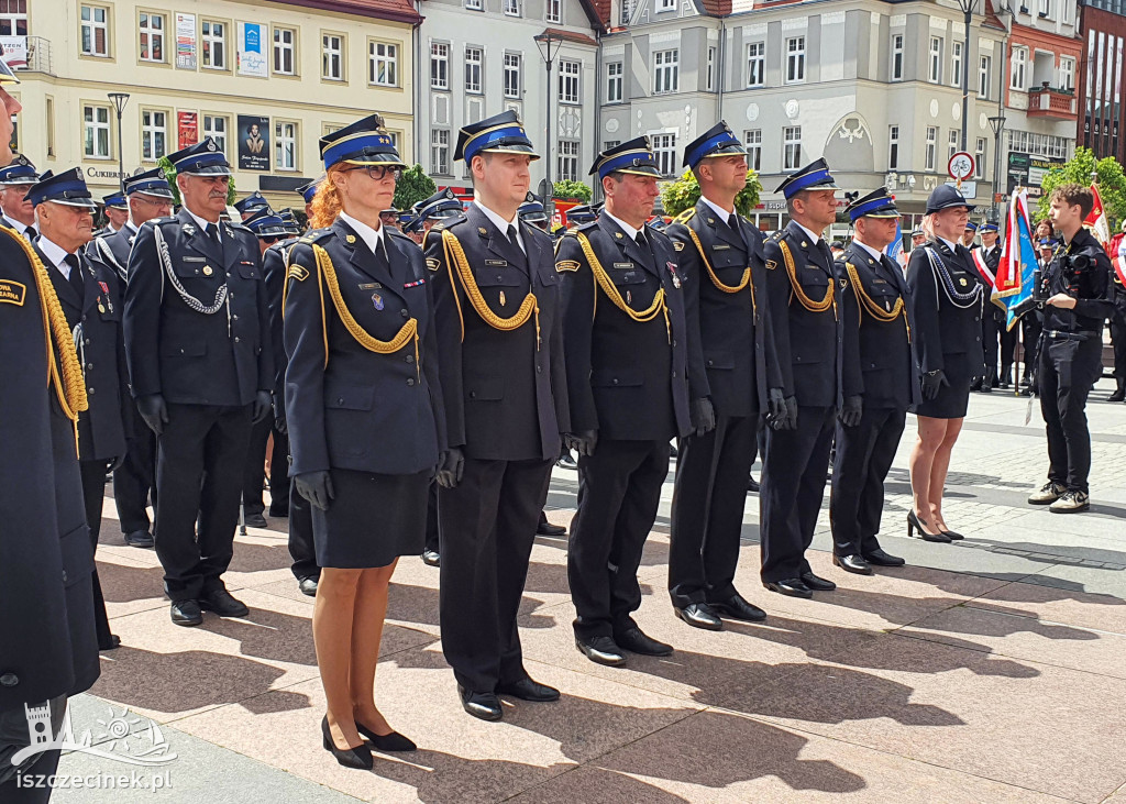 Strażacka gala na placu Wolności