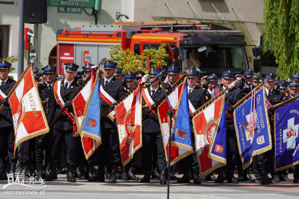 Strażacka gala na placu Wolności