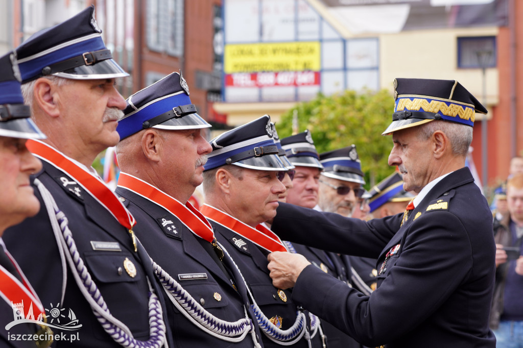 Strażacka gala na placu Wolności