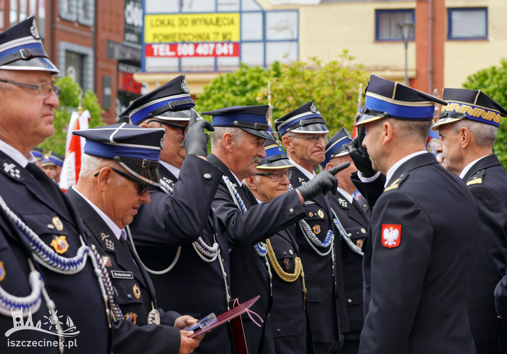 Strażacka gala na placu Wolności