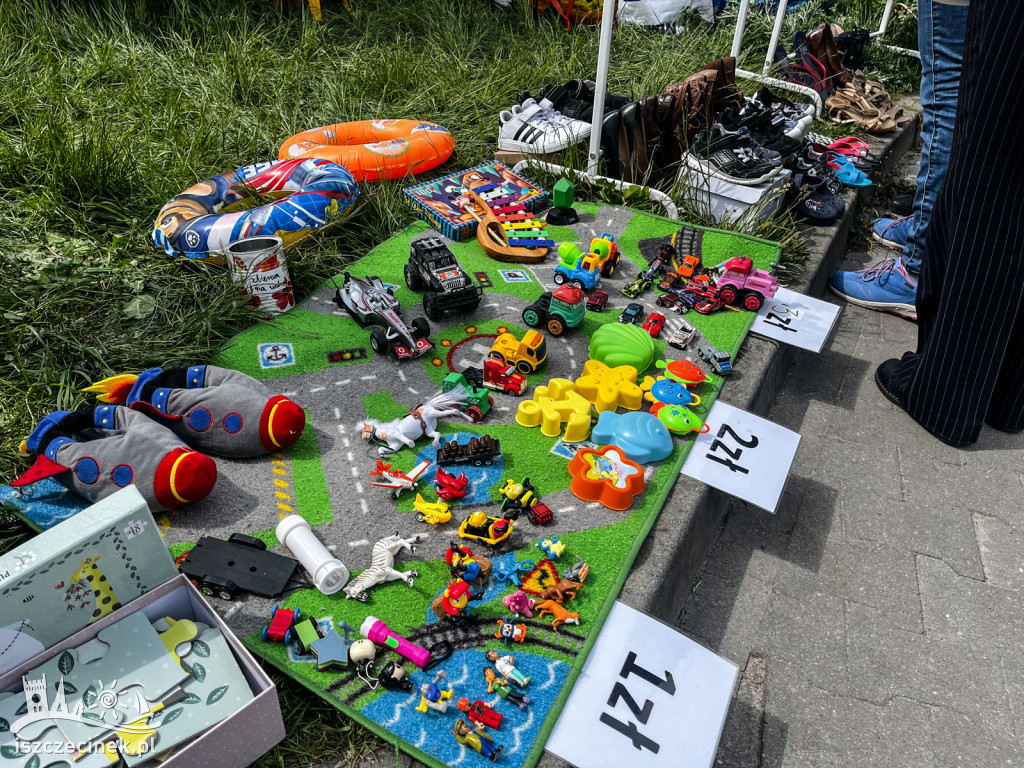 Tłumy na majowym pchlim targu w Szczecinku