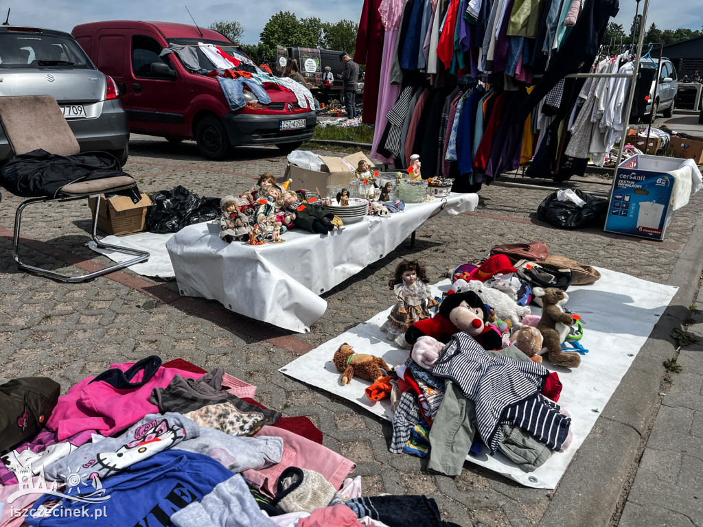 Tłumy na majowym pchlim targu w Szczecinku