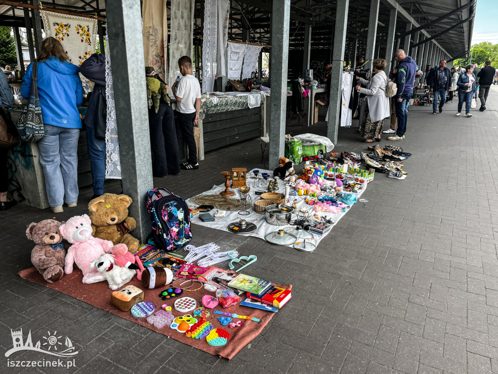 Tłumy na majowym pchlim targu w Szczecinku
