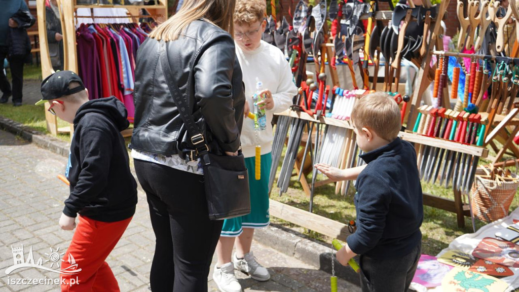 Dzieci w roli rycerzy i dam dworu – zobacz zdjęcia
