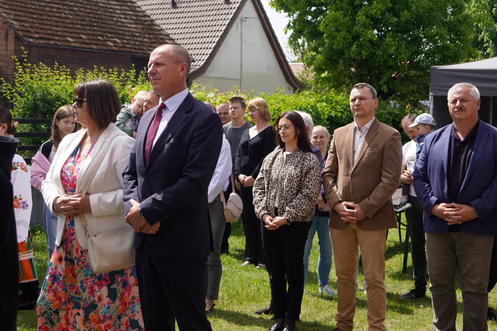 Pół wieku wspólnej wiary. Jubileusz parafii w Jeleninie z sercem i modlitwą