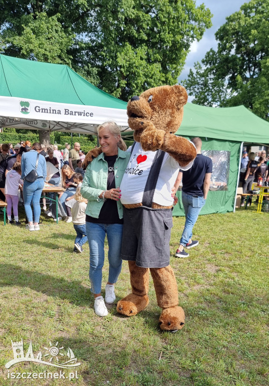 Uśmiechy i zabawa – Piknik Samorządowy w Barwicach