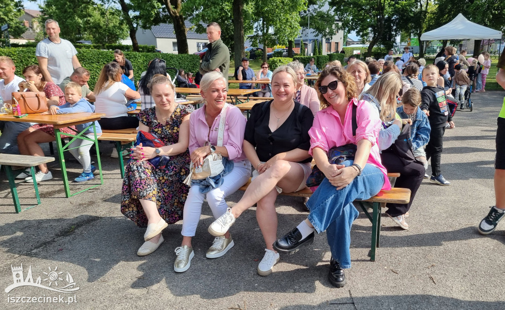 Uśmiechy i zabawa – Piknik Samorządowy w Barwicach