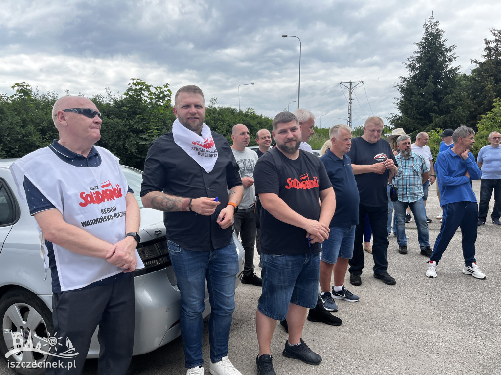 Szczecinek mówi NIE likwidacji kolei – protest w zdjęciach