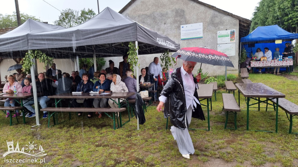 Mieszkańcy Dalęcina pokazali moc wspólnoty. Zbierali na remont kościoła