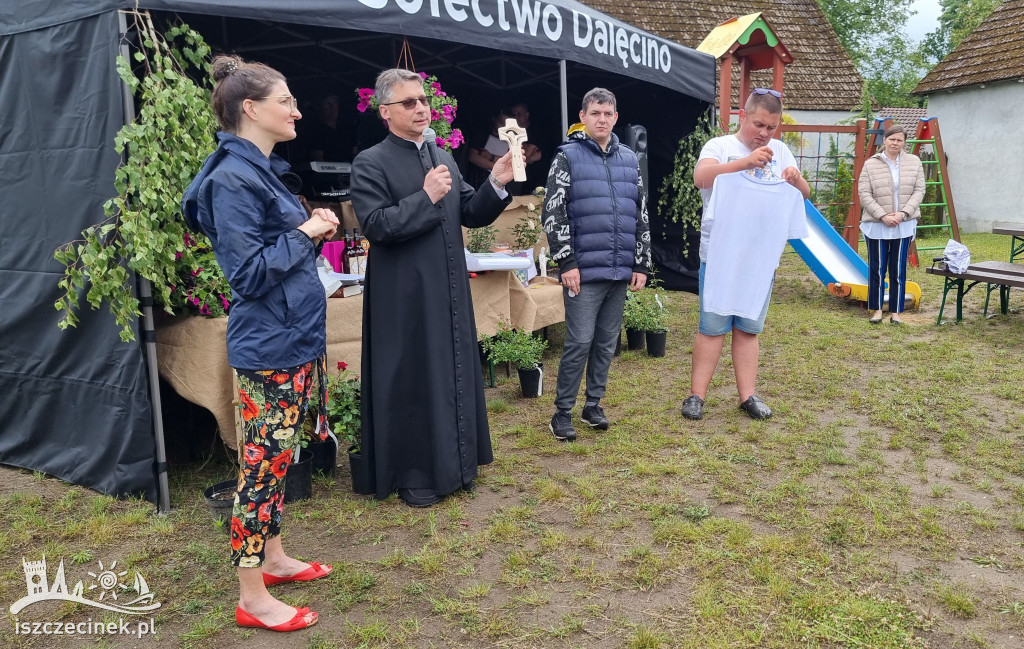 Mieszkańcy Dalęcina pokazali moc wspólnoty. Zbierali na remont kościoła