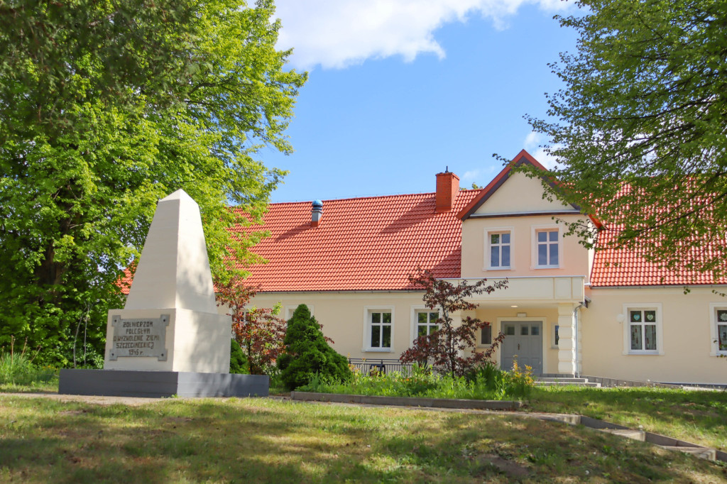 Wierzchowo w blasku nowej świetlicy
