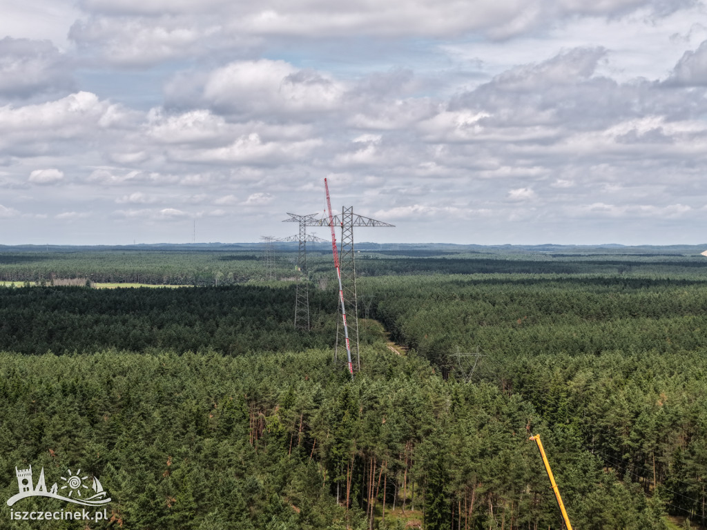 Biały Bór: rosną słupy nowej linii 400 kV PSE