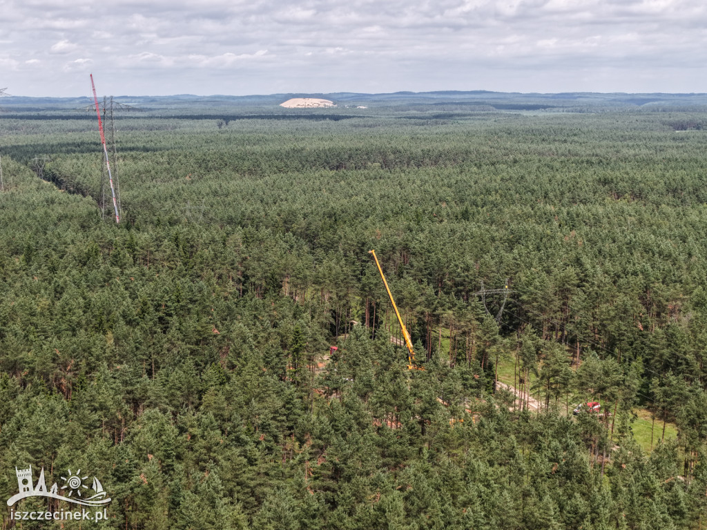 Biały Bór: rosną słupy nowej linii 400 kV PSE
