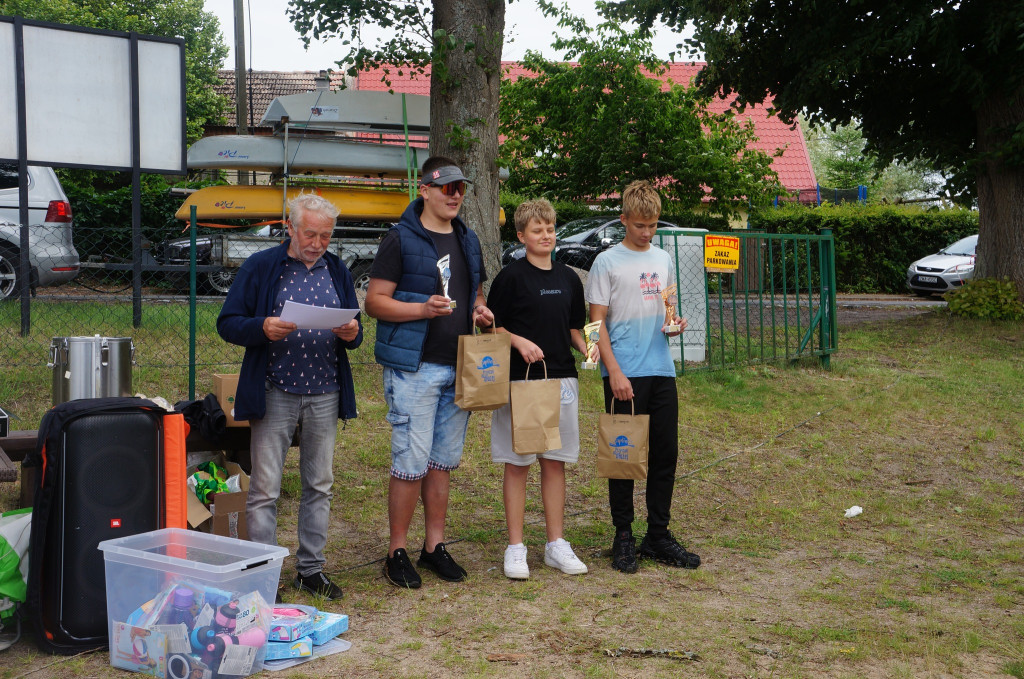 Młodzi żeglarze w akcji – regaty na Jeziorze Drawsko