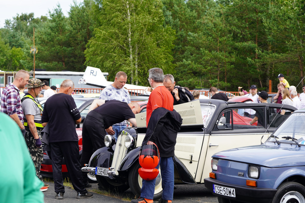 Samoloty nad Wilczymi Laskami! Tłumy na Pikniku Lotniczym