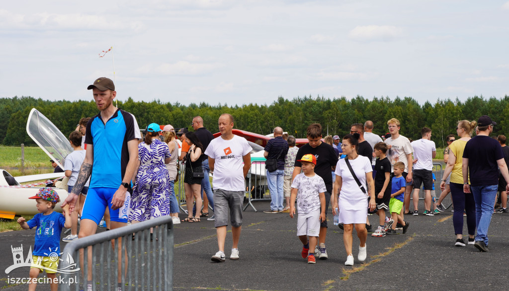 Samoloty nad Wilczymi Laskami! Tłumy na Pikniku Lotniczym
