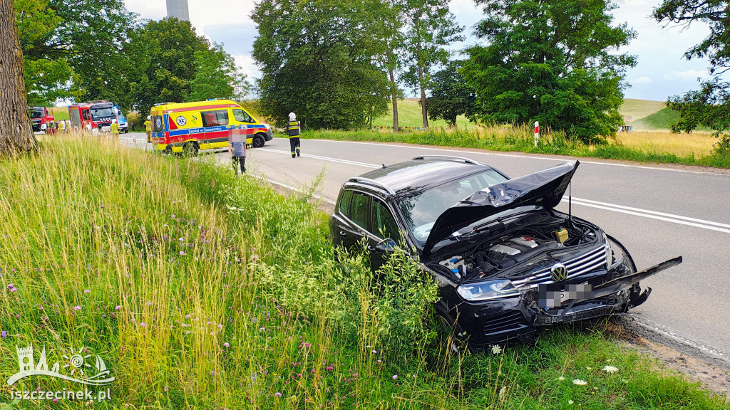 Zderzenie na krajówce. Droga zablokowana, służby na miejscu