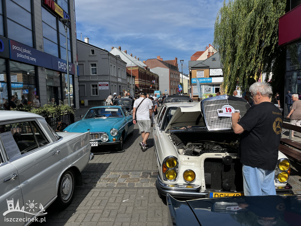 Dixie Rajd Old Mobile 2025 wystartował w Szczecinku
