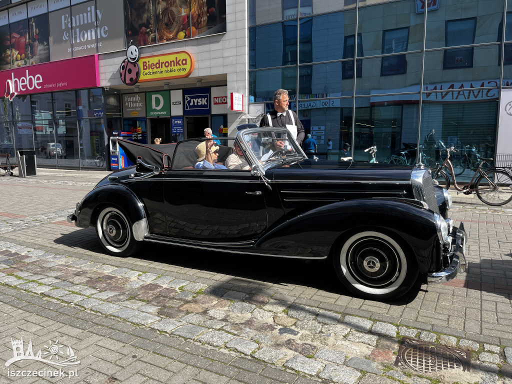Dixie Rajd Old Mobile 2025 wystartował w Szczecinku