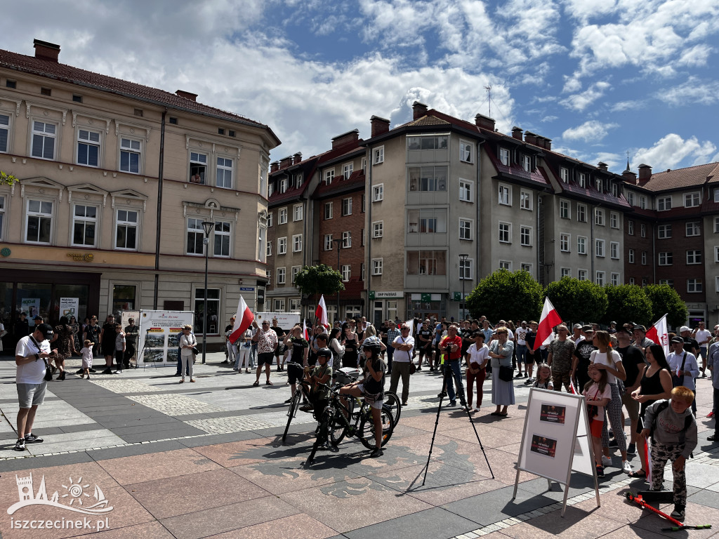 Protest „Stop imigracji” Konfederacji w Szczecinku