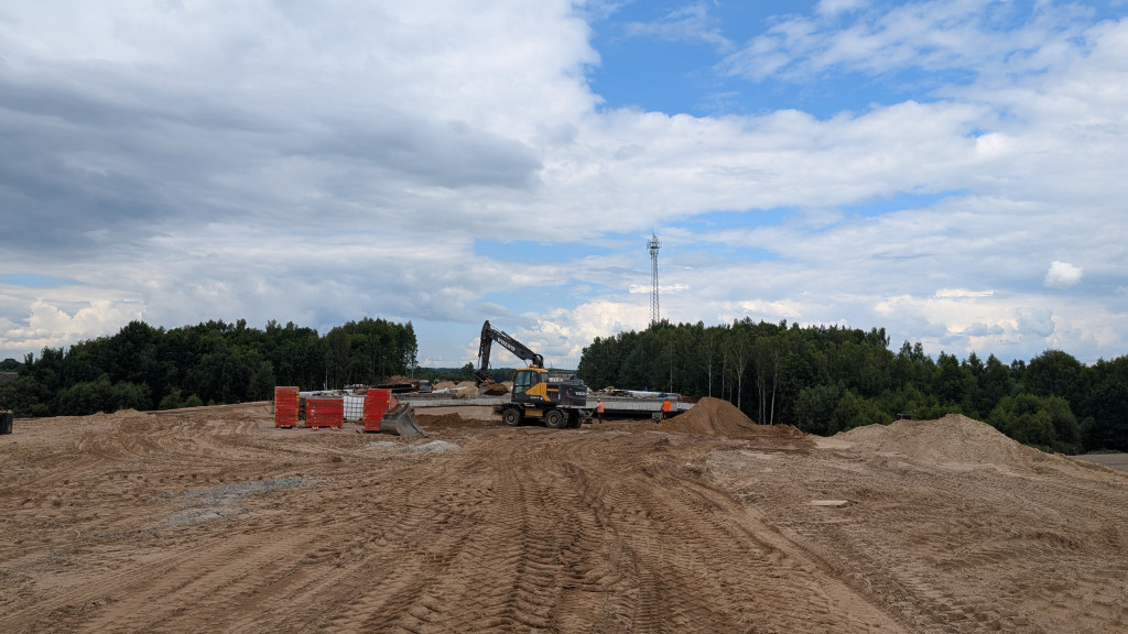 Z ziemi i z powietrza – S11 w budowie