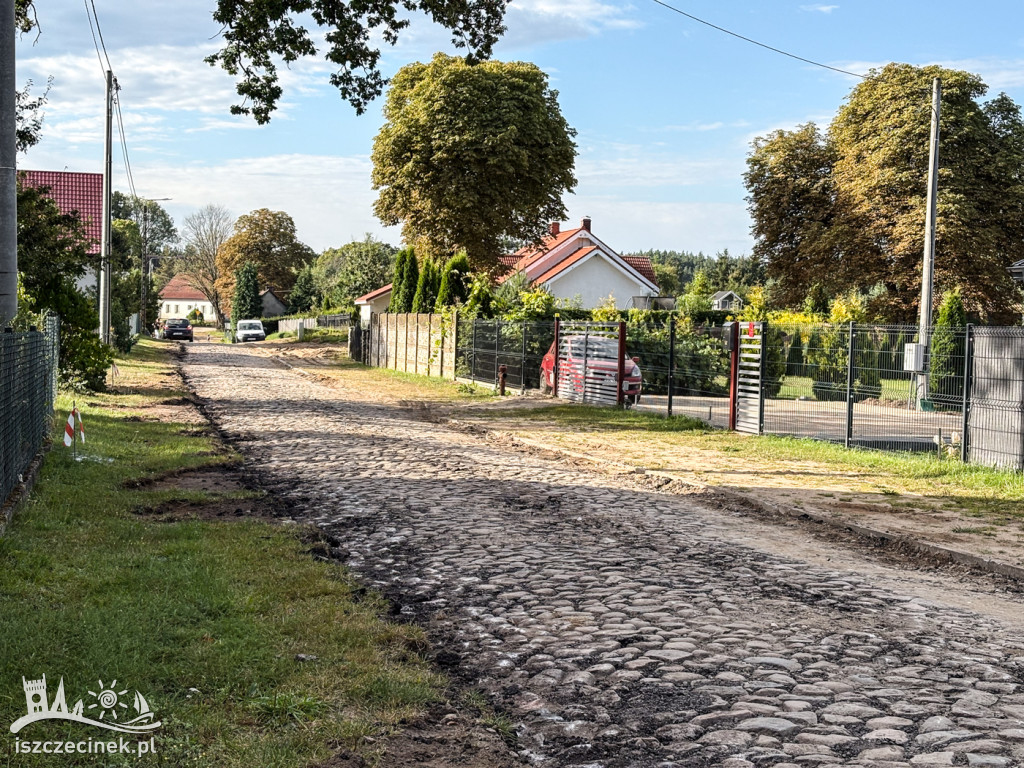 Ruszył długo oczekiwany remont drogi w Sporem