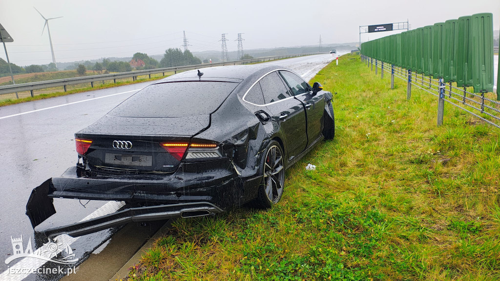 Rozbite Audi na obwodnicy Szczecinka