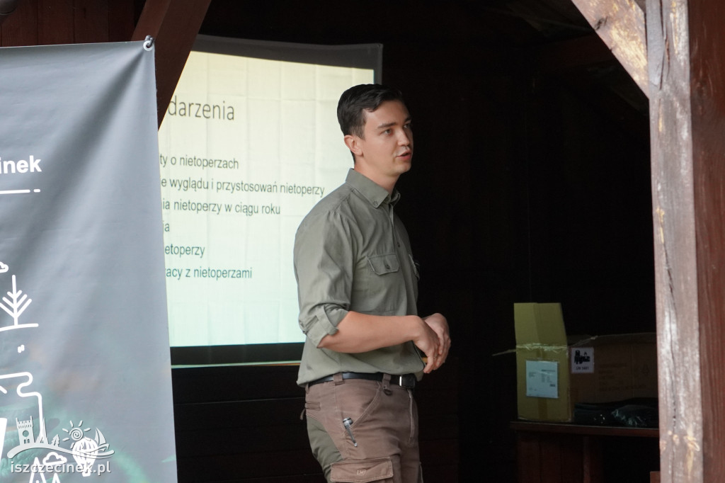 Edukacja w lesie: dzieci i dorośli o nietoperzach