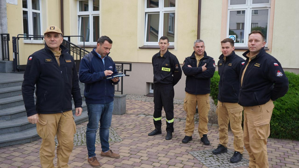 Alarm, dym i podnośnik straży